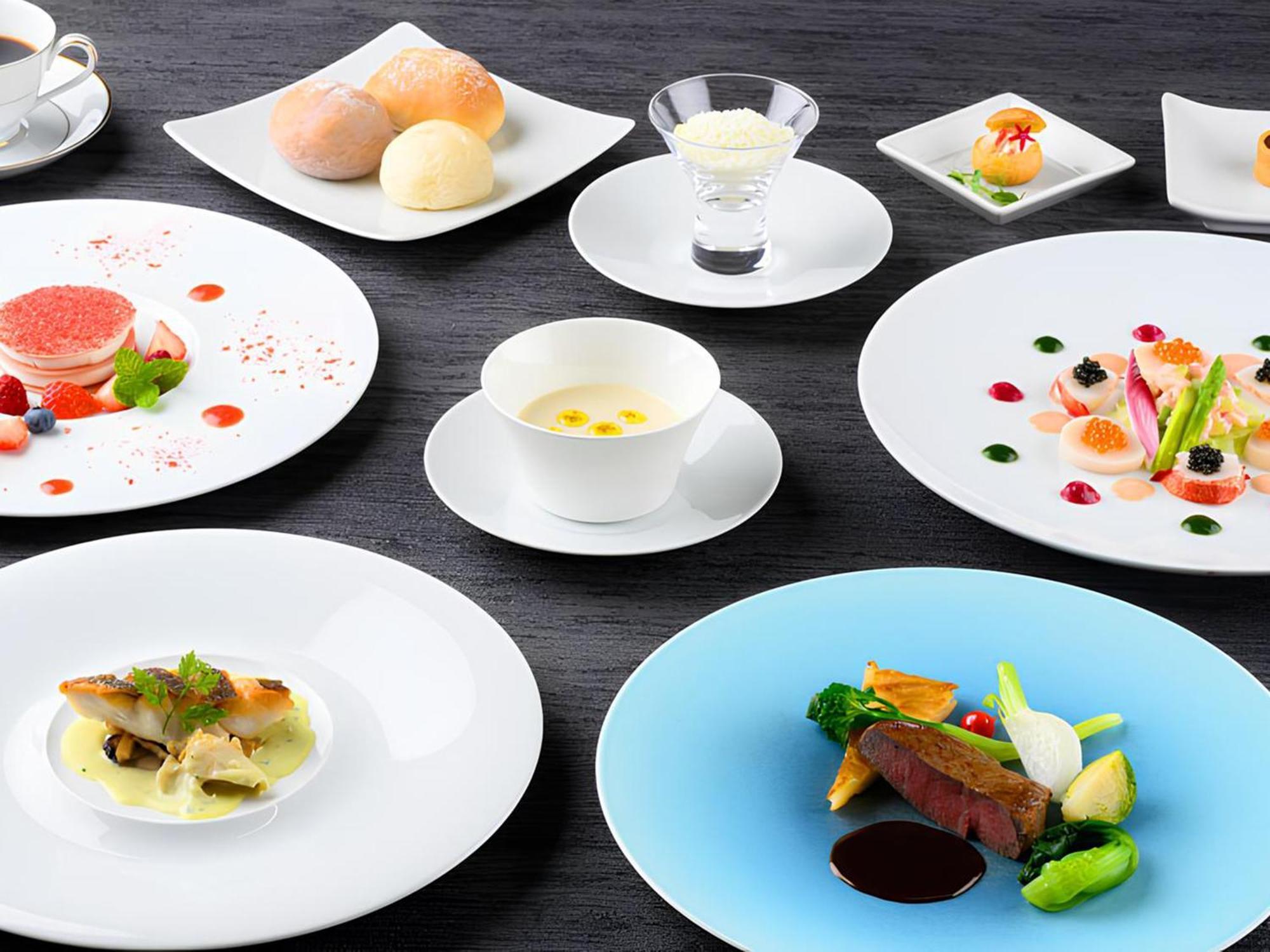 Shin Furano Prince Hotel Exteriér fotografie A selection of French cuisine