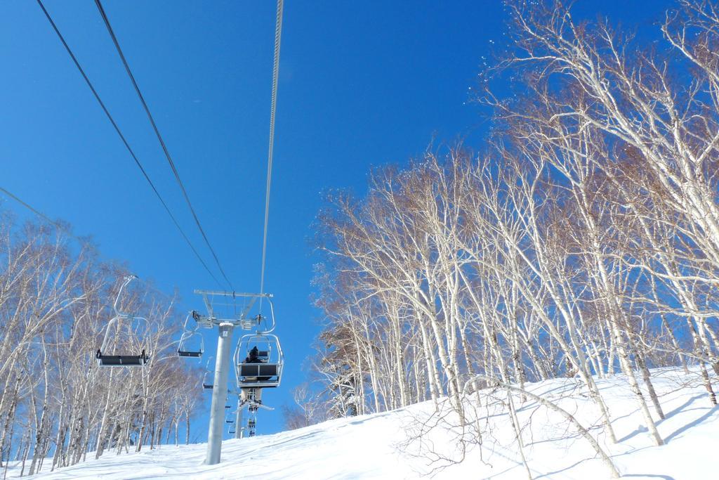 Shin Furano Prince Hotel Exteriér fotografie The ski lift at Furano Ski Resort